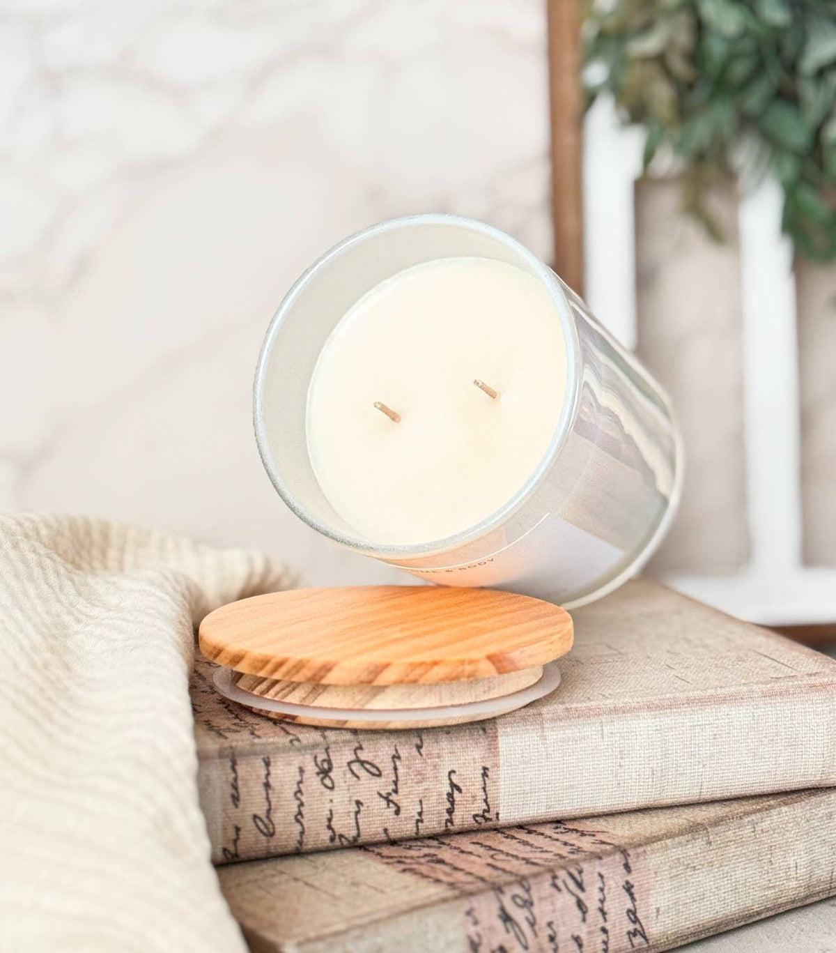 Coconut Crush - 11oz. Iridescent White Glass Soy Candle 